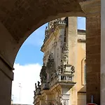לינה וארוחת בוקר Piazza Argento לצ'ה