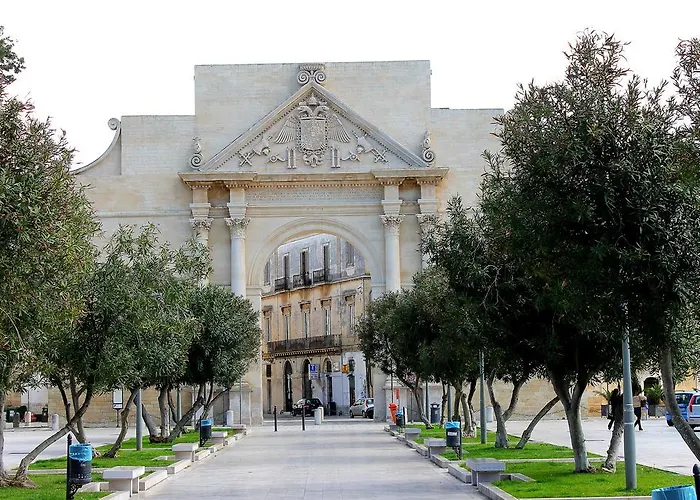 Piazza Argento לינה וארוחת בוקר 4*