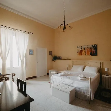 ピアッツァ アルジェント レッチェ