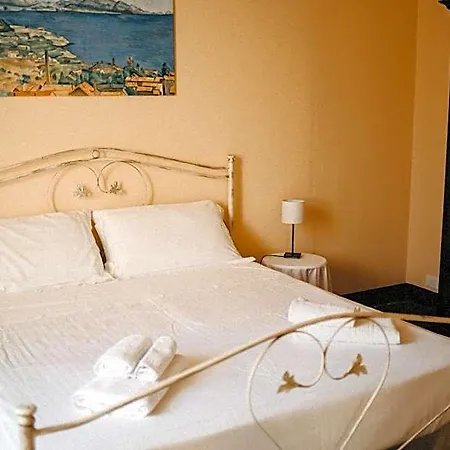 Piazza Argento Bed & Breakfast