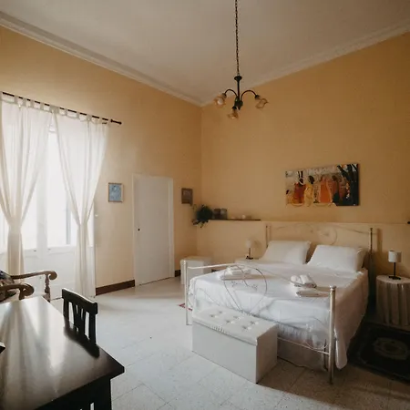 Piazza Argento 4*