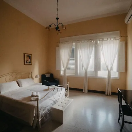 Piazza Argento Bed and Breakfast 4*