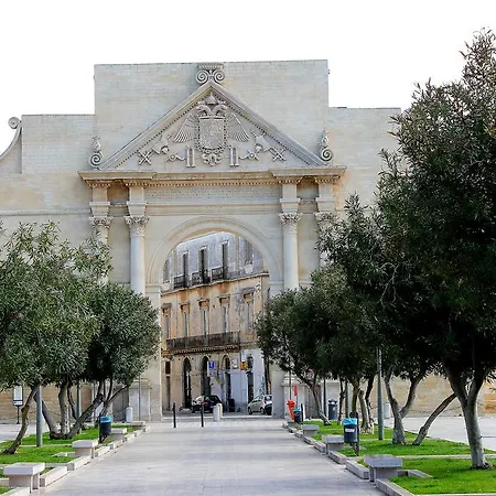 Piazza Argento Bed and Breakfast 4*