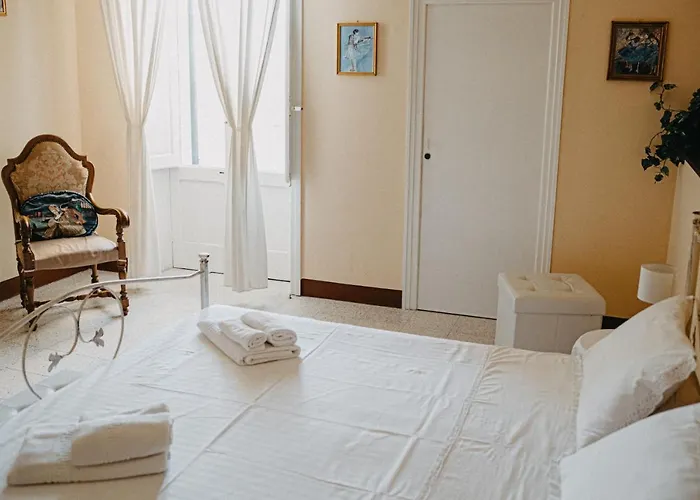 Piazza Argento Bed & Breakfast 4*